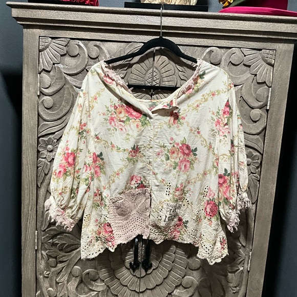 Magnolia Pearl blouse - Picture 2 of 3